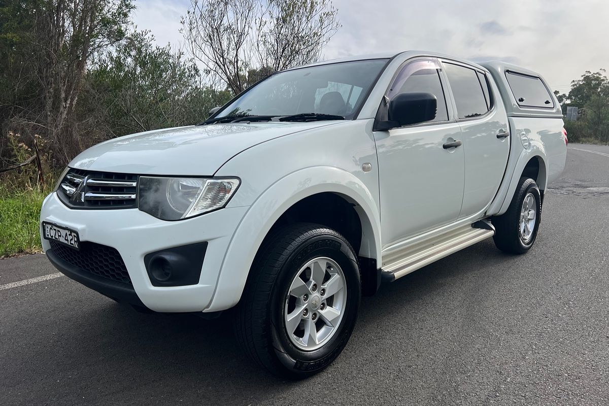 2015 Mitsubishi Triton GLX MN 4X4