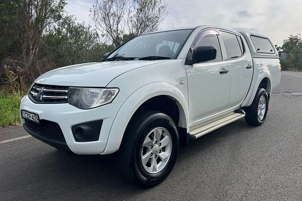 2015 Mitsubishi Triton GLX MN 4X4