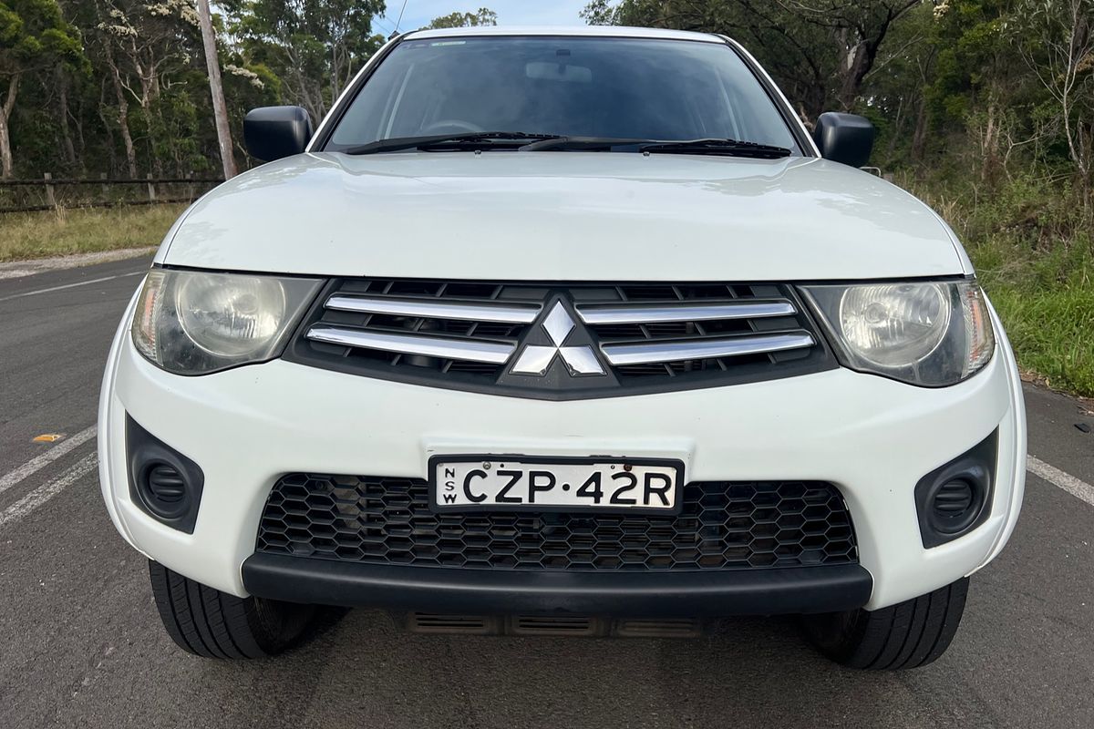 2015 Mitsubishi Triton GLX MN 4X4
