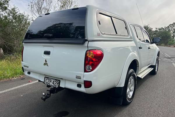 2015 Mitsubishi Triton GLX MN 4X4