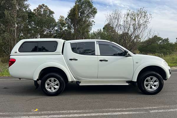 2015 Mitsubishi Triton GLX MN 4X4