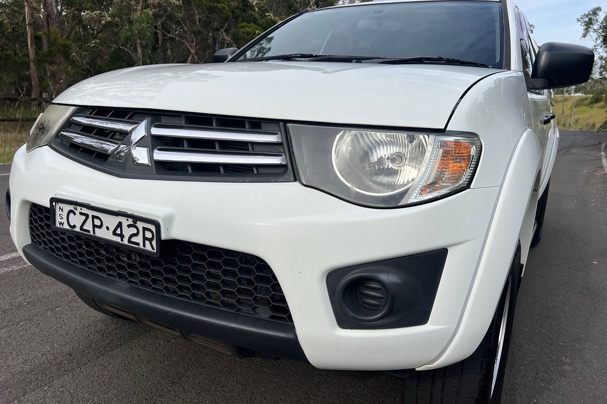 2015 Mitsubishi Triton GLX MN 4X4