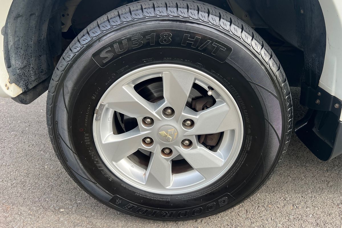 2015 Mitsubishi Triton GLX MN 4X4