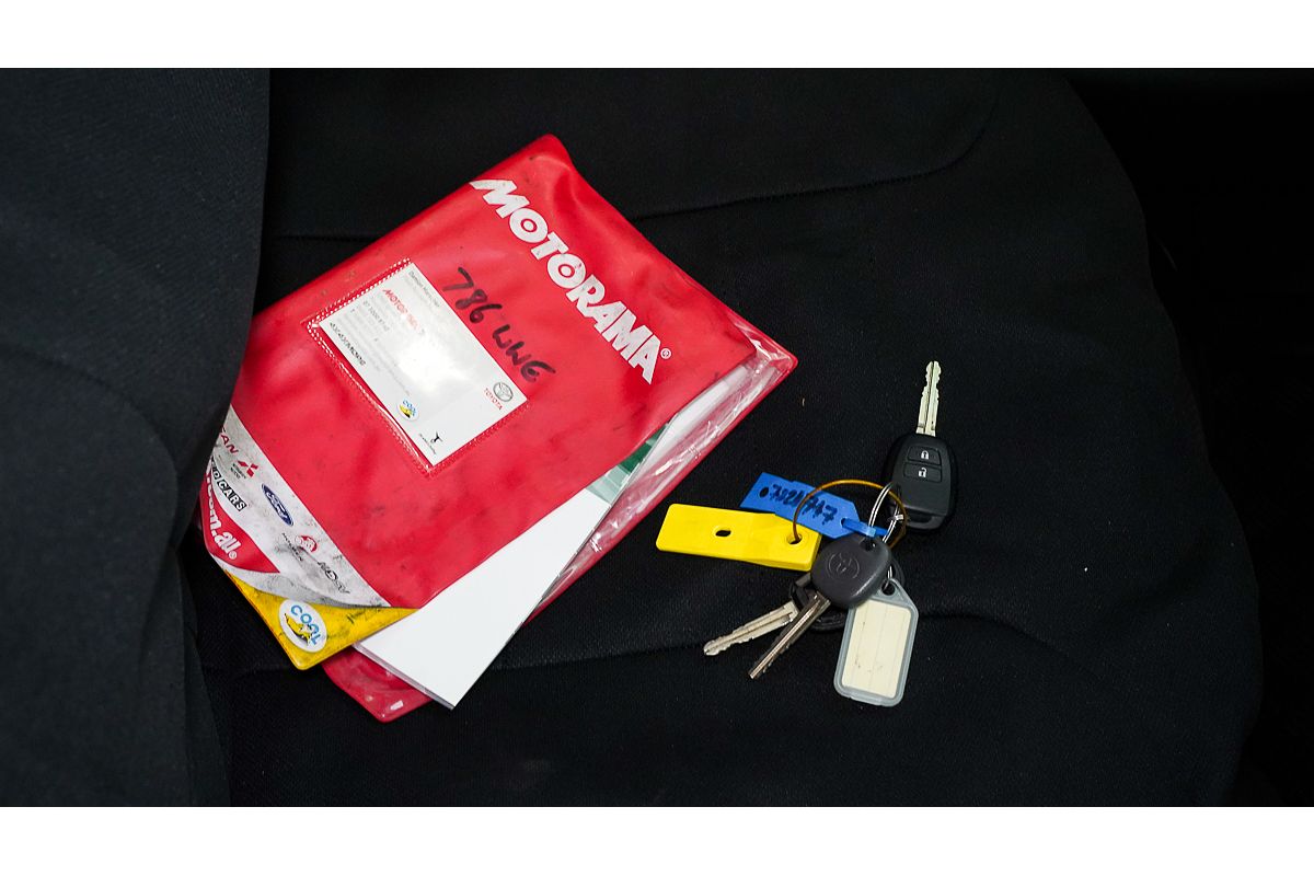 2016 Toyota Hiace TRH201R LWB