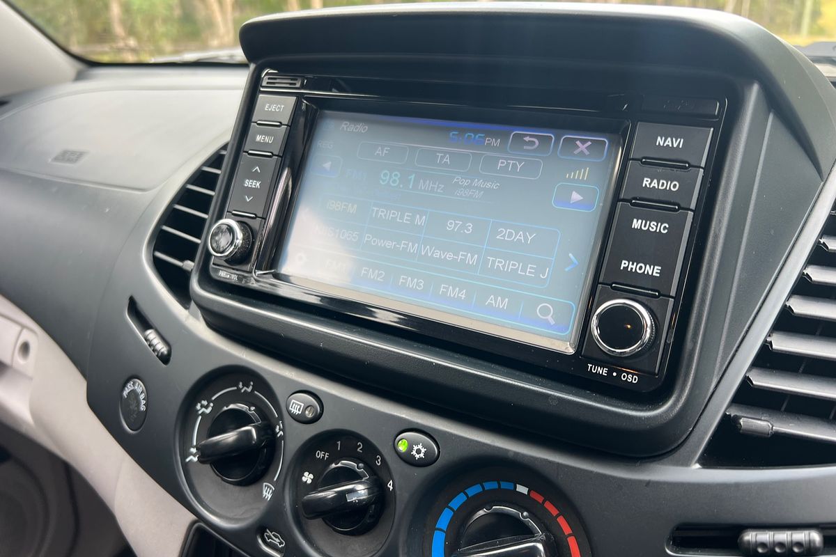 2015 Mitsubishi Triton GLX MN 4X4