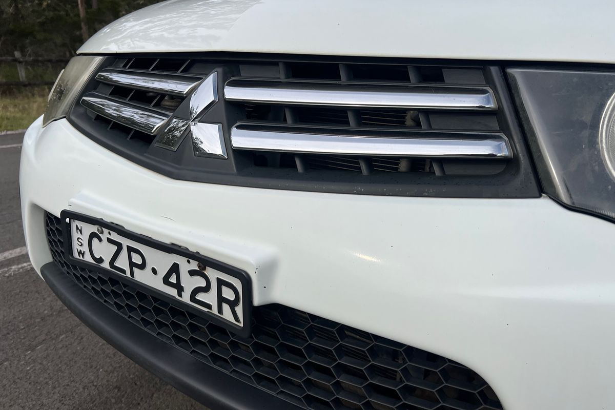 2015 Mitsubishi Triton GLX MN 4X4