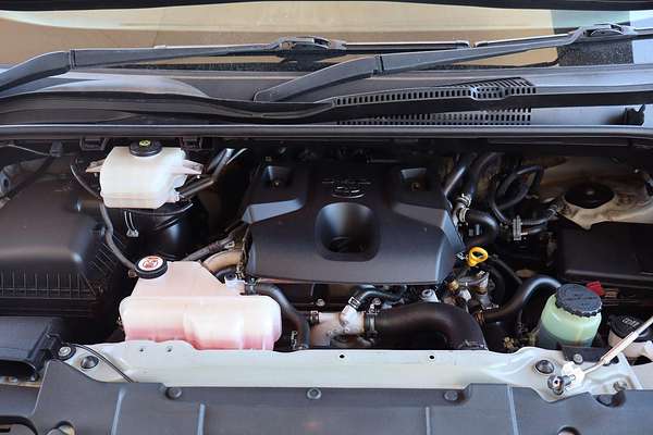 2020 Toyota Hiace Commuter GDH322R ELWB High Roof