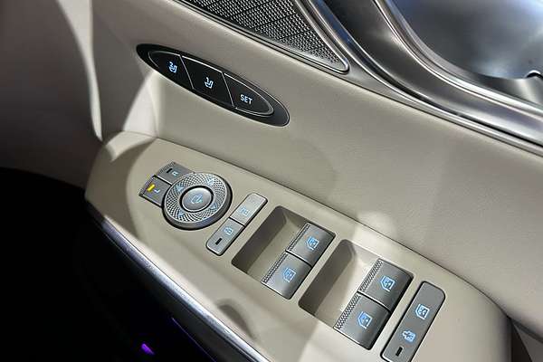 2024 Genesis GV70 2.5T AWD JK.V2