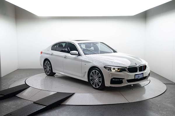 2019 BMW 5 Series 520i Luxury Line G30