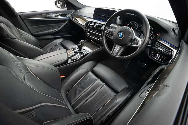 2019 BMW 5 Series 520i Luxury Line G30