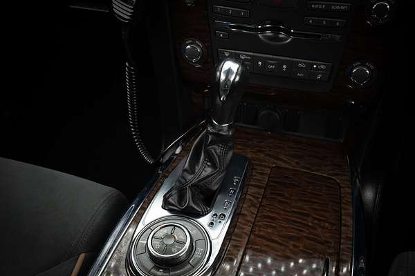 2014 Nissan Patrol ST-L Y62