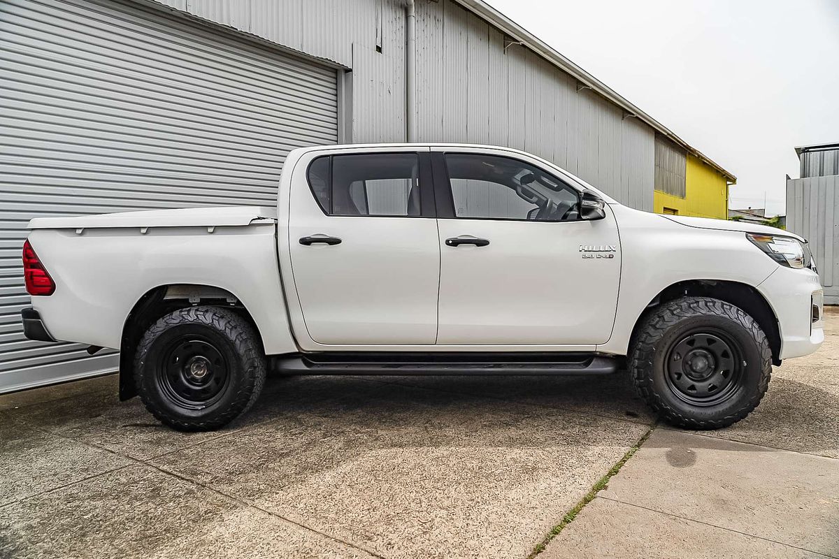 2018 Toyota Hilux SR GUN126R 4X4