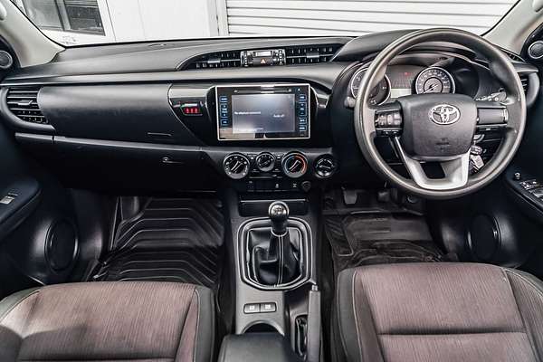 2018 Toyota Hilux SR GUN126R 4X4