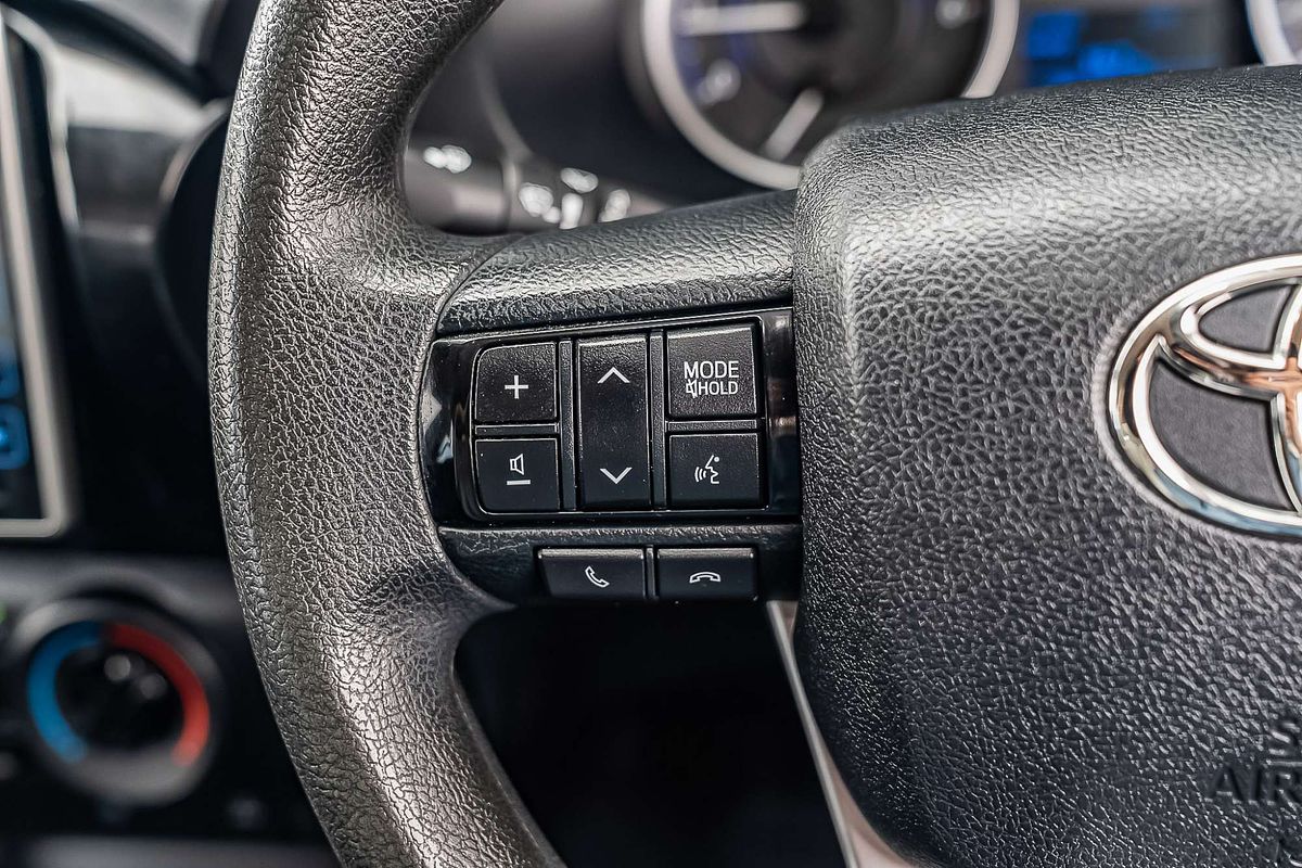 2018 Toyota Hilux SR GUN126R 4X4