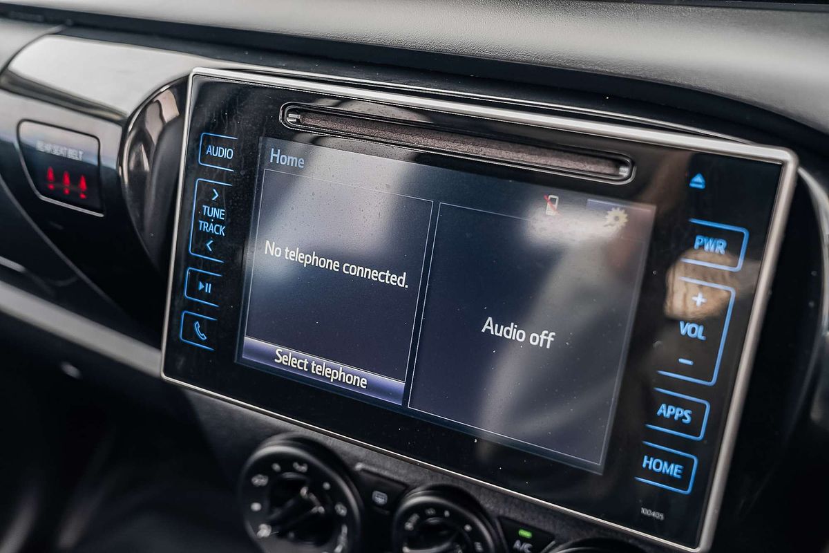 2018 Toyota Hilux SR GUN126R 4X4