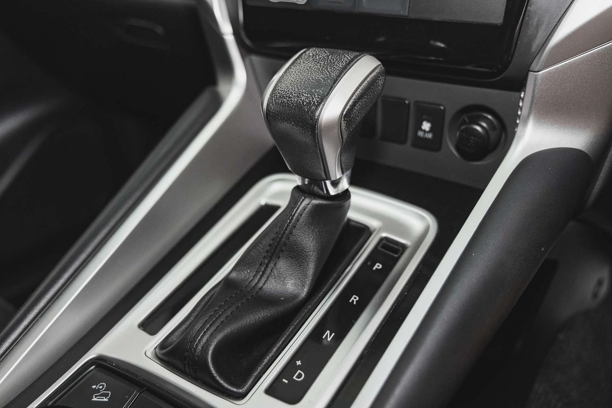 2019 Mitsubishi Pajero Sport GLX QE