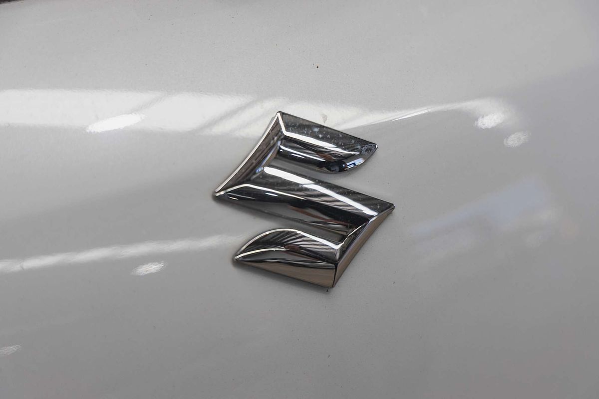 2015 Suzuki Swift GL FZ