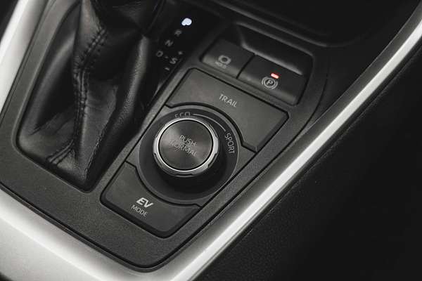 2020 Toyota RAV4 GXL AXAH54R