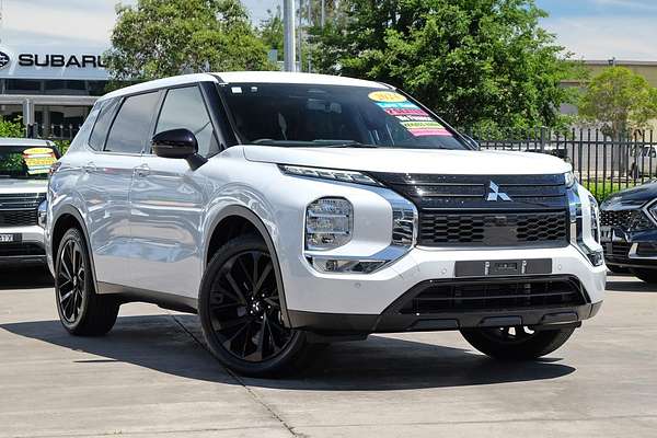2024 Mitsubishi Outlander Black Edition ZM