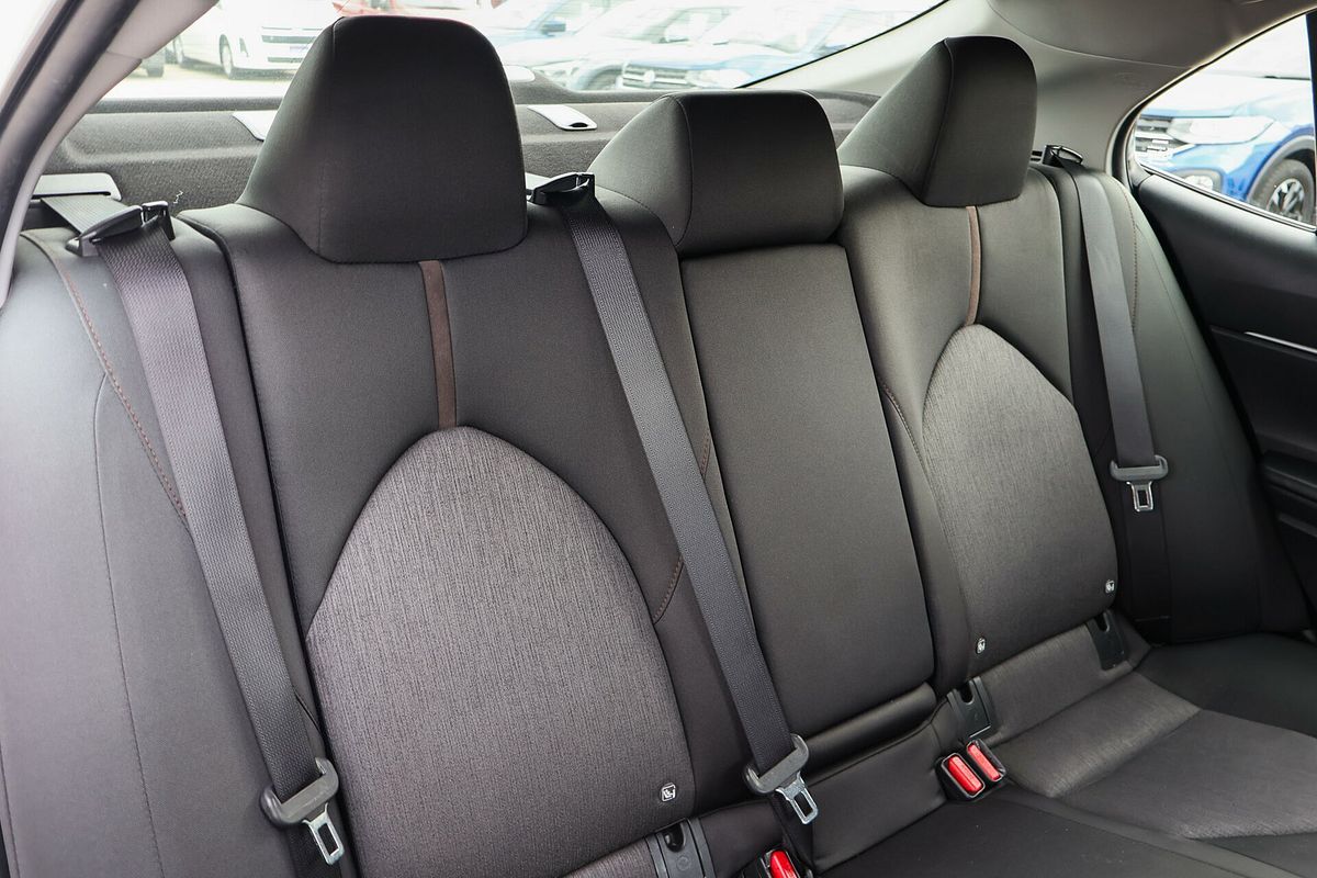 2018 Toyota Camry Ascent ASV70R