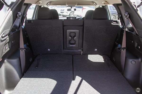 2025 Mitsubishi Outlander ES ZM