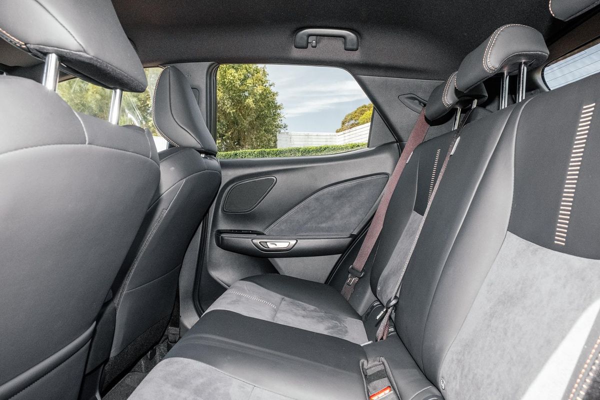 2024 Lexus LBX Sports Luxury MAYH15R