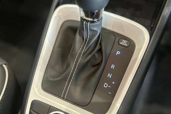 2025 Hyundai Venue Elite QX.V5