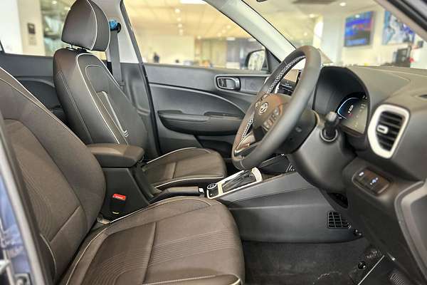 2025 Hyundai Venue Elite QX.V5