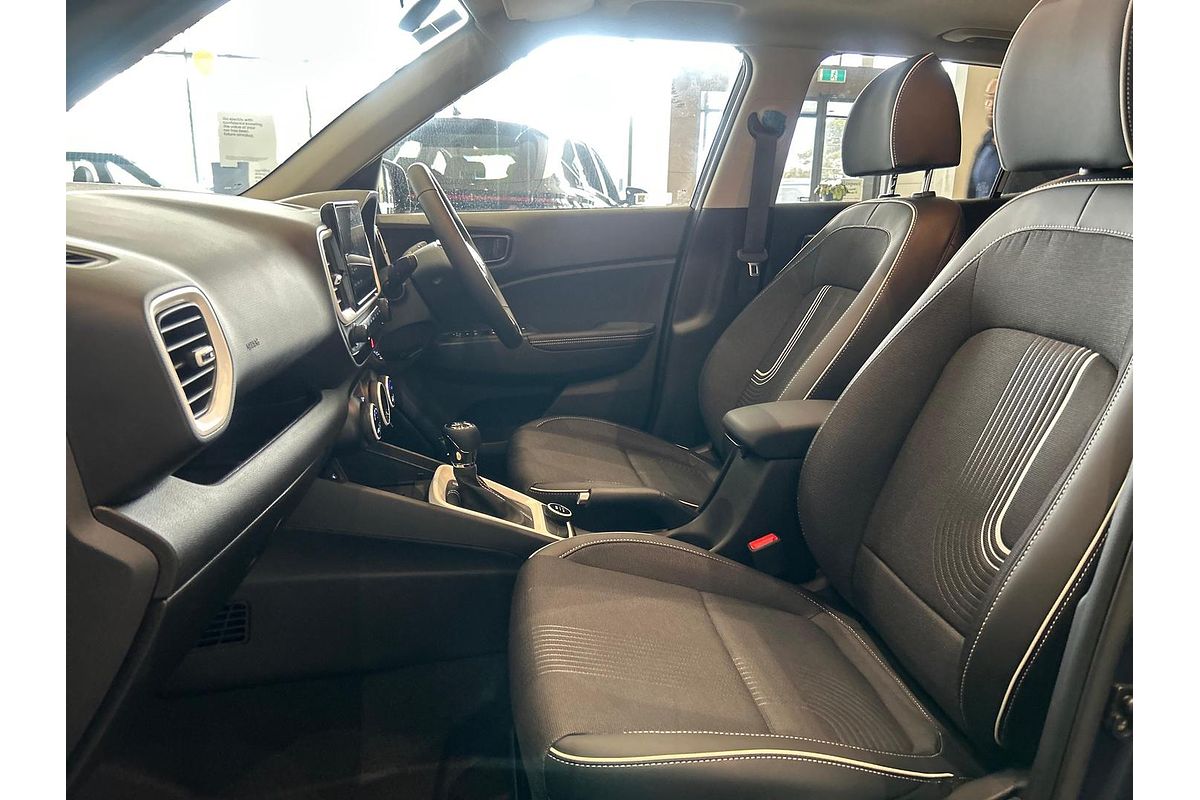 2025 Hyundai Venue Elite QX.V5