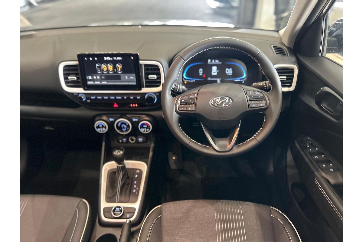 2025 Hyundai Venue Elite QX.V5
