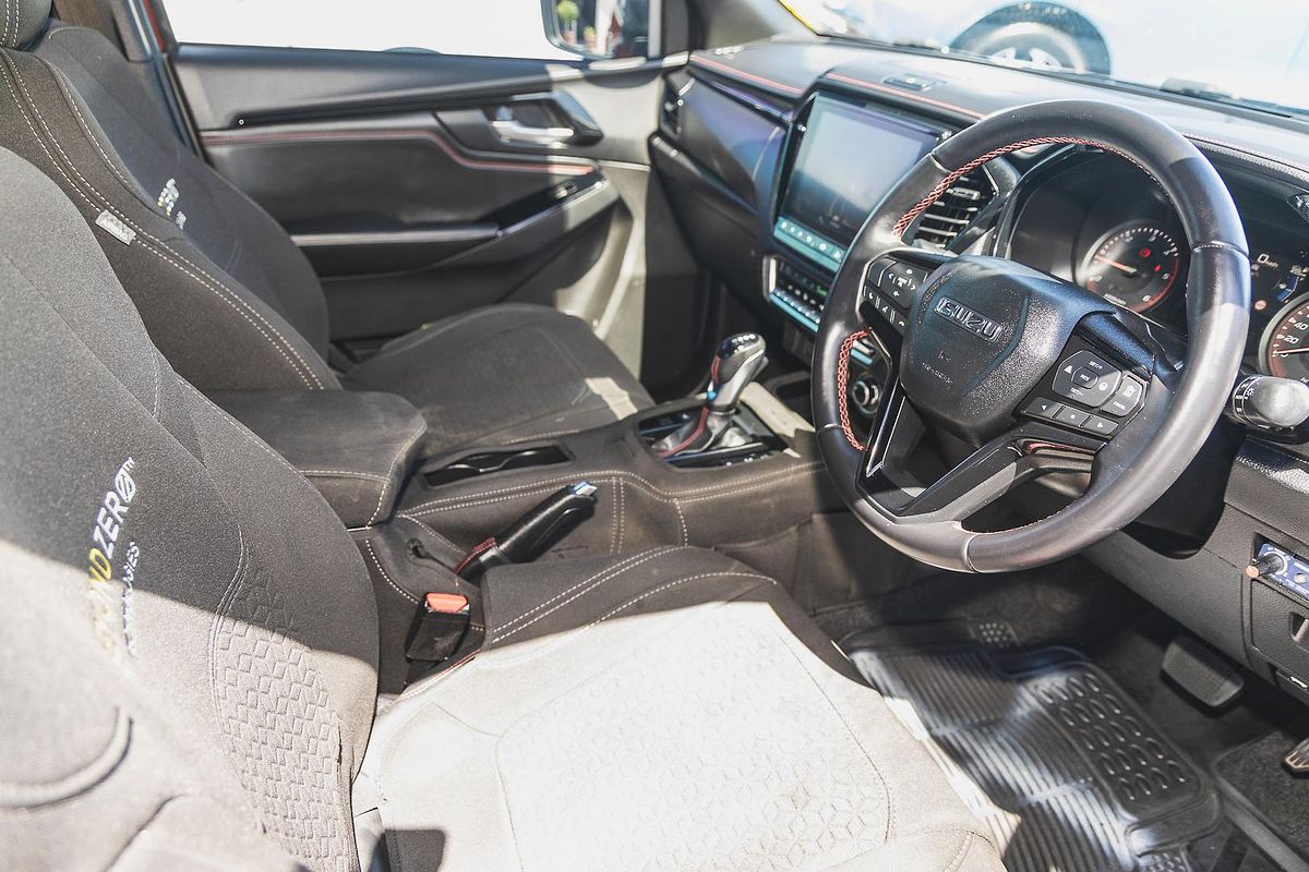 2022 Isuzu D-MAX X-TERRAIN 4X4