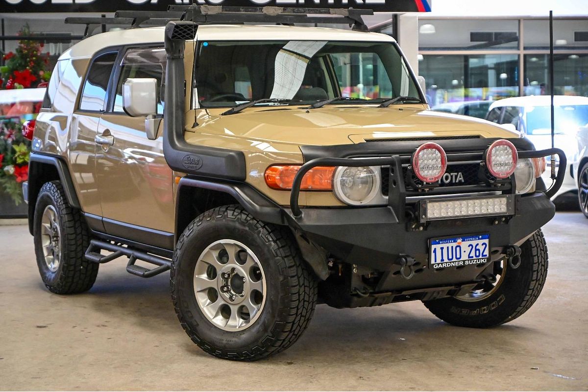 2012 Toyota FJ Cruiser GSJ15R