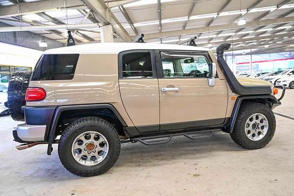 2012 Toyota FJ Cruiser GSJ15R