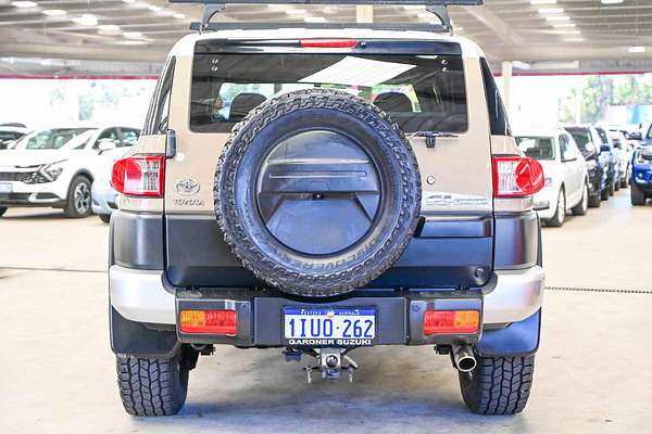 2012 Toyota FJ Cruiser GSJ15R