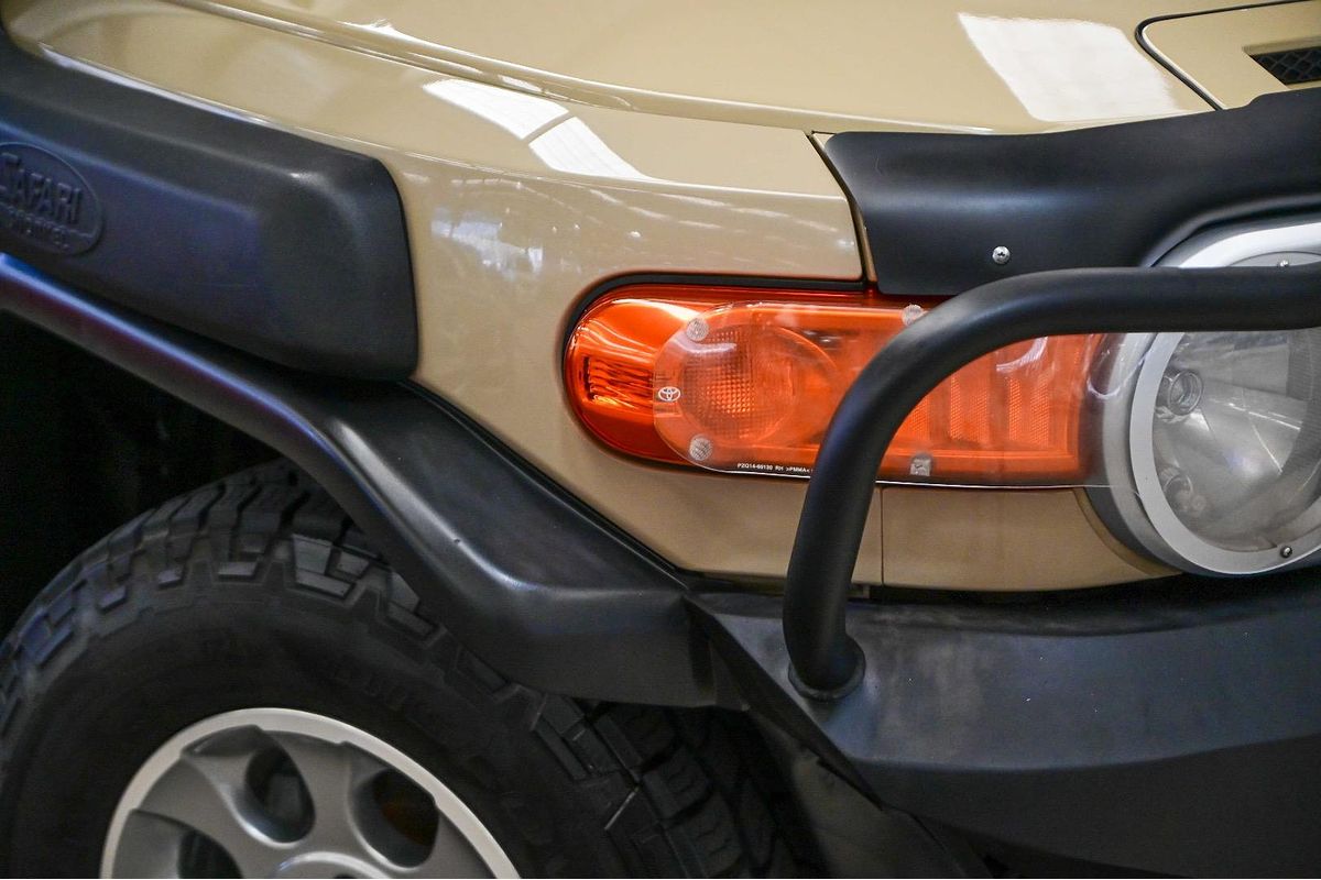 2012 Toyota FJ Cruiser GSJ15R