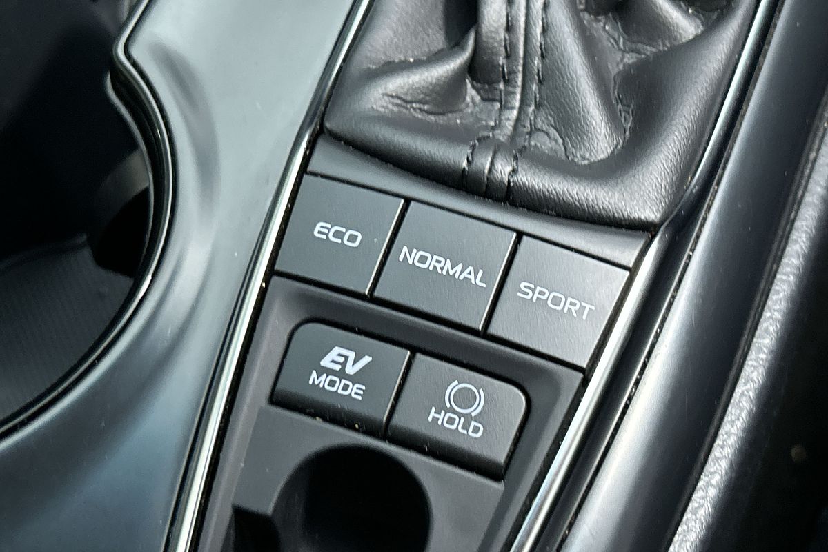 2020 Toyota Camry Ascent AXVH71R