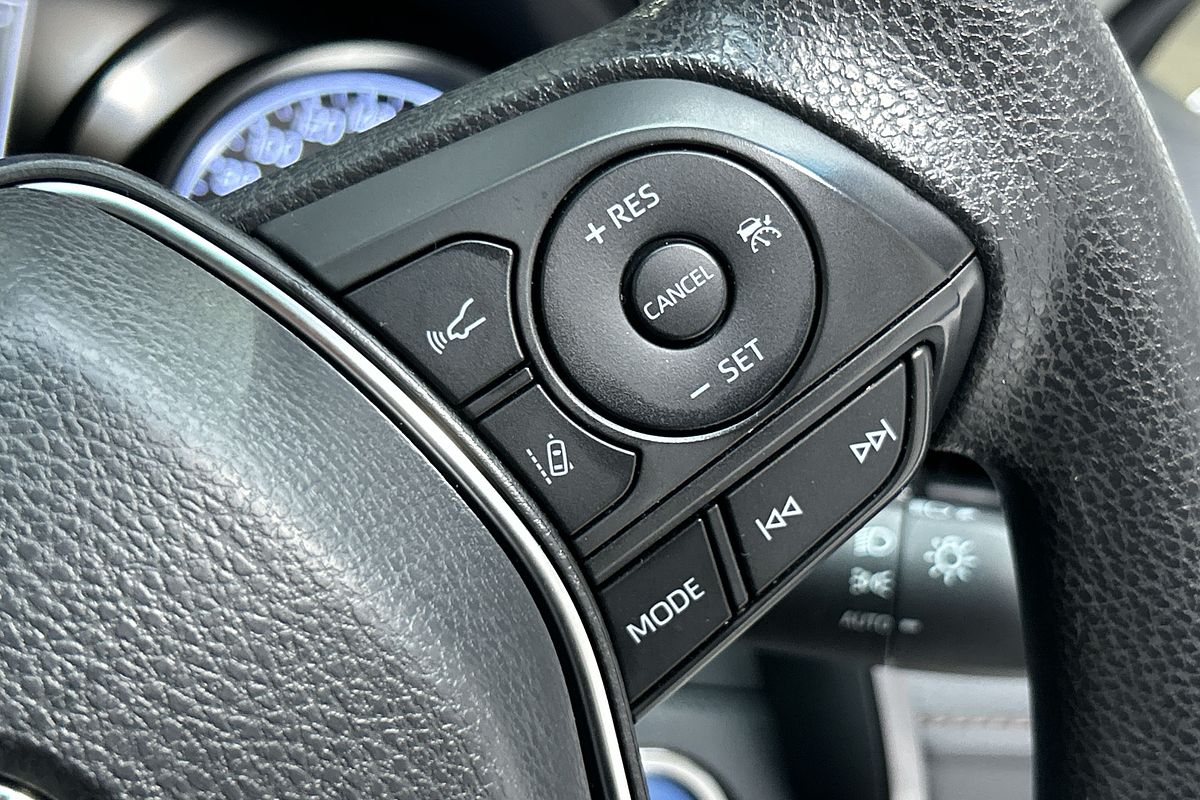 2020 Toyota Camry Ascent AXVH71R