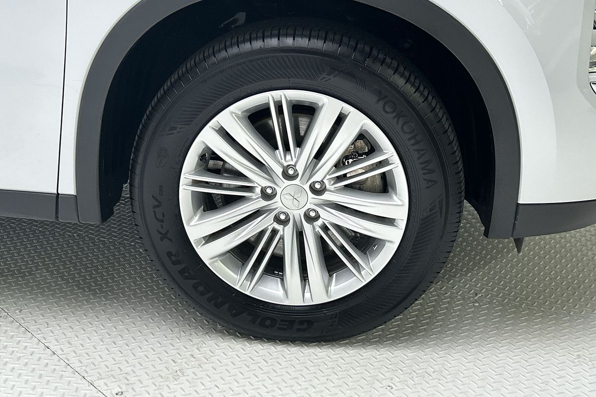 2023 Mitsubishi Outlander ES ZM