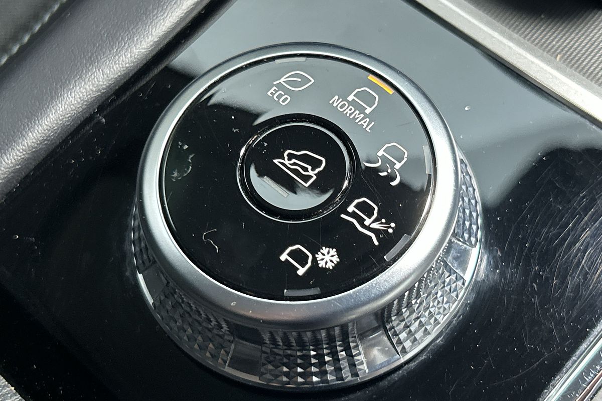 2023 Mitsubishi Outlander ES ZM