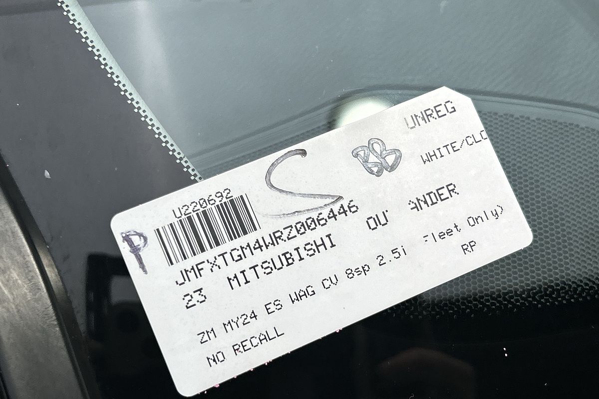 2023 Mitsubishi Outlander ES ZM