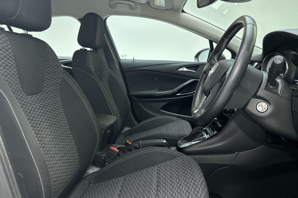 2017 Holden Astra R BK