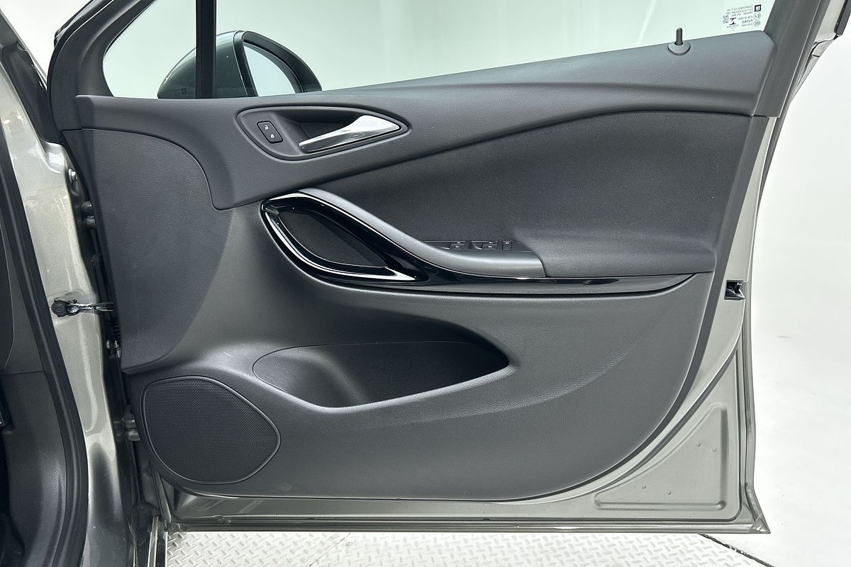 2017 Holden Astra R BK