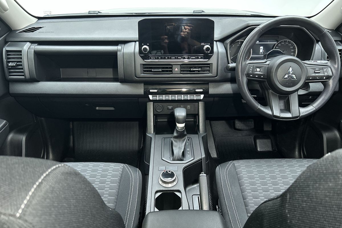 2024 Mitsubishi Triton GLX+ MV 4X4