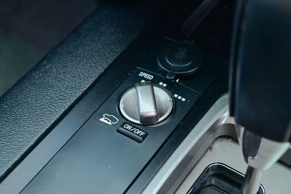 2008 Toyota Landcruiser GXL UZJ200R