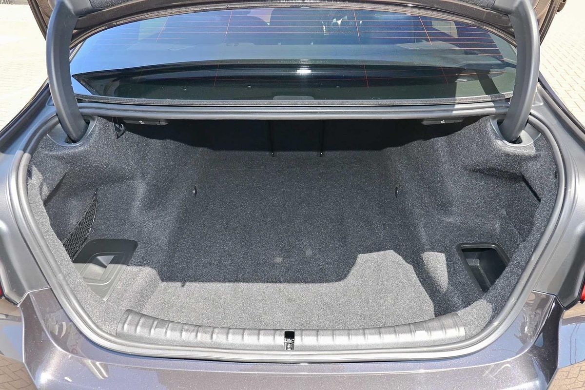 2022 BMW 5 Series M550i xDrive G30 LCI