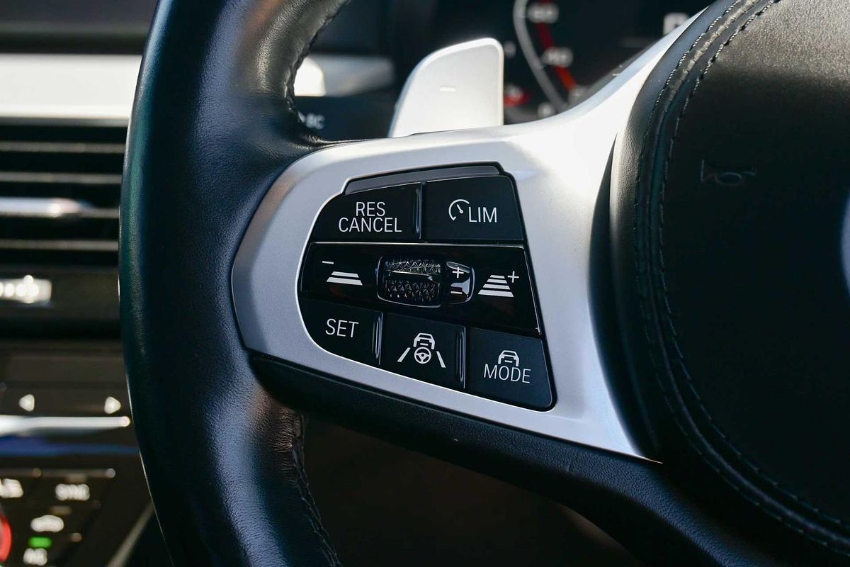 2022 BMW 5 Series M550i xDrive G30 LCI