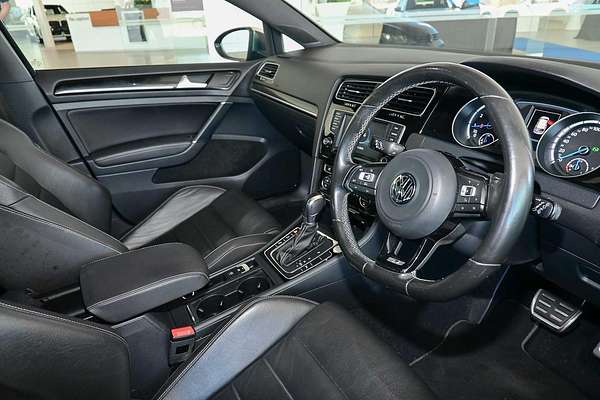 2016 Volkswagen Golf R 7