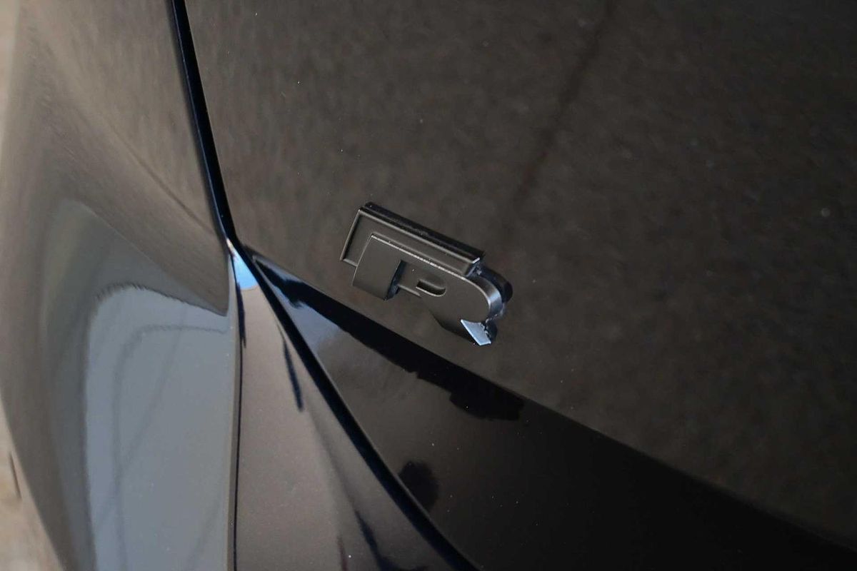 2016 Volkswagen Golf R 7