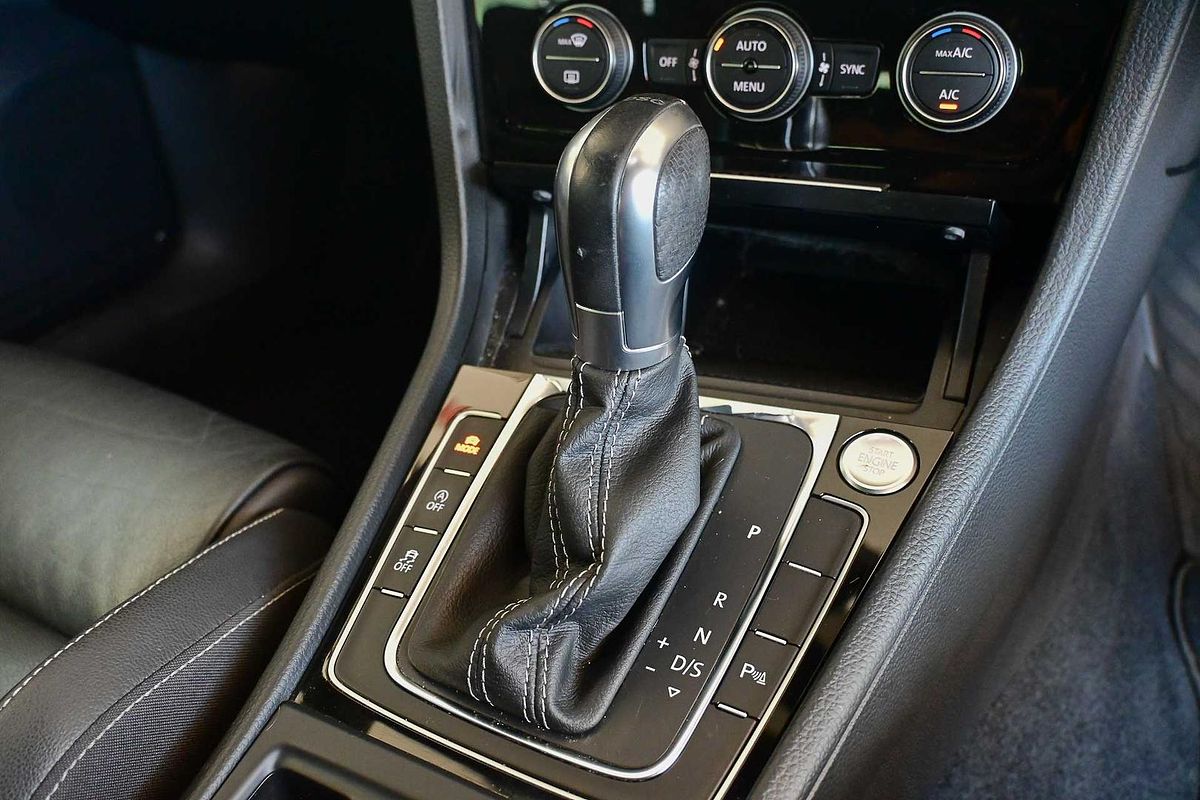 2016 Volkswagen Golf R 7