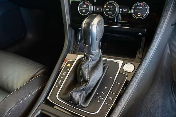 2016 Volkswagen Golf R 7